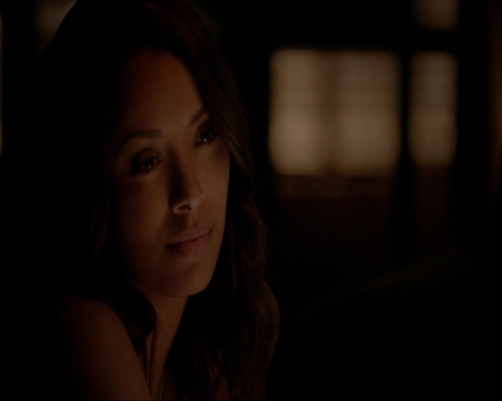 VampireDiariesWorld-dot-nl_7x05LiveThroughThis2199.jpg