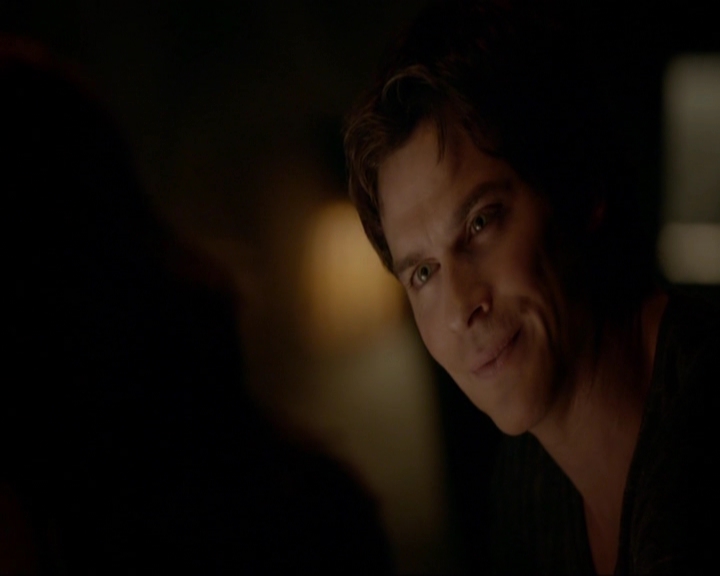 VampireDiariesWorld-dot-nl_7x05LiveThroughThis2204.jpg