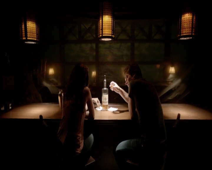 VampireDiariesWorld-dot-nl_7x05LiveThroughThis2208.jpg