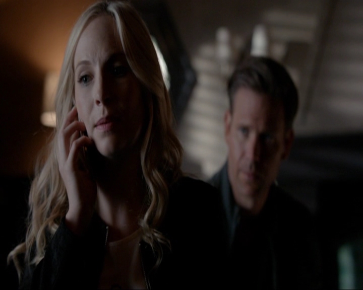 VampireDiariesWorld-dot-nl_7x07MommieDearest0220.jpg