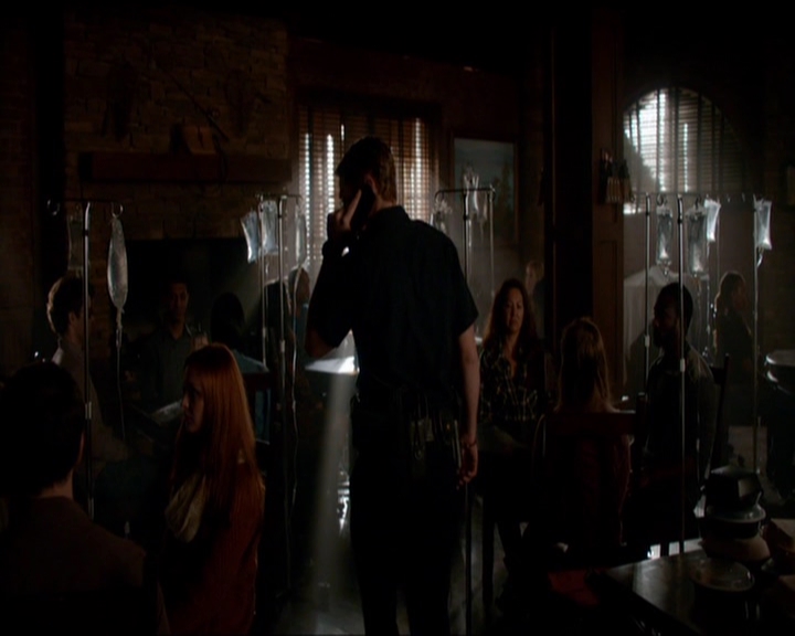 VampireDiariesWorld-dot-nl_7x07MommieDearest0250.jpg