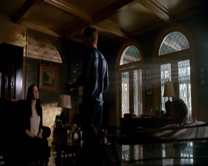 VampireDiariesWorld-dot-nl_7x07MommieDearest0261.jpg