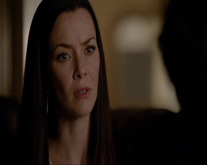 VampireDiariesWorld-dot-nl_7x07MommieDearest0301.jpg