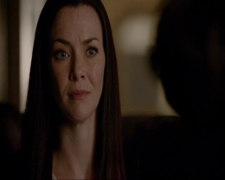 VampireDiariesWorld-dot-nl_7x07MommieDearest0319.jpg