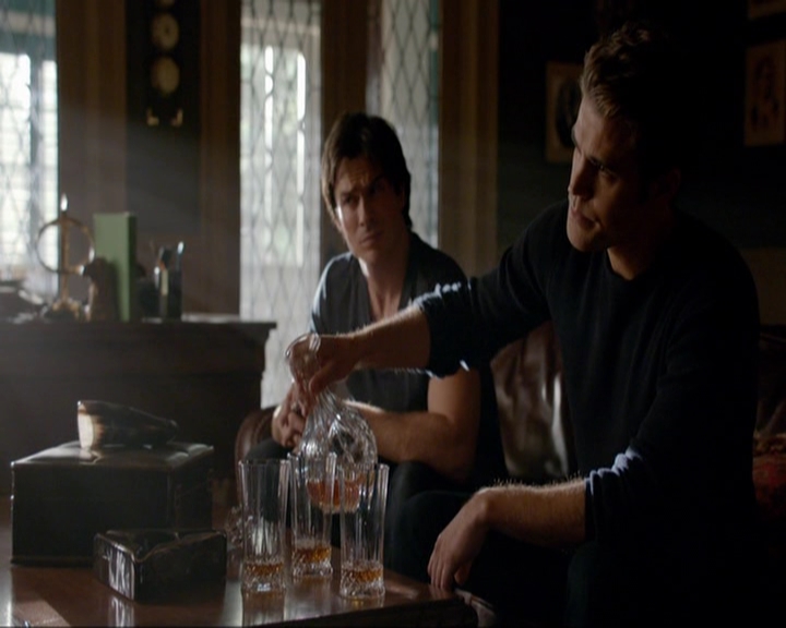 VampireDiariesWorld-dot-nl_7x07MommieDearest0360.jpg