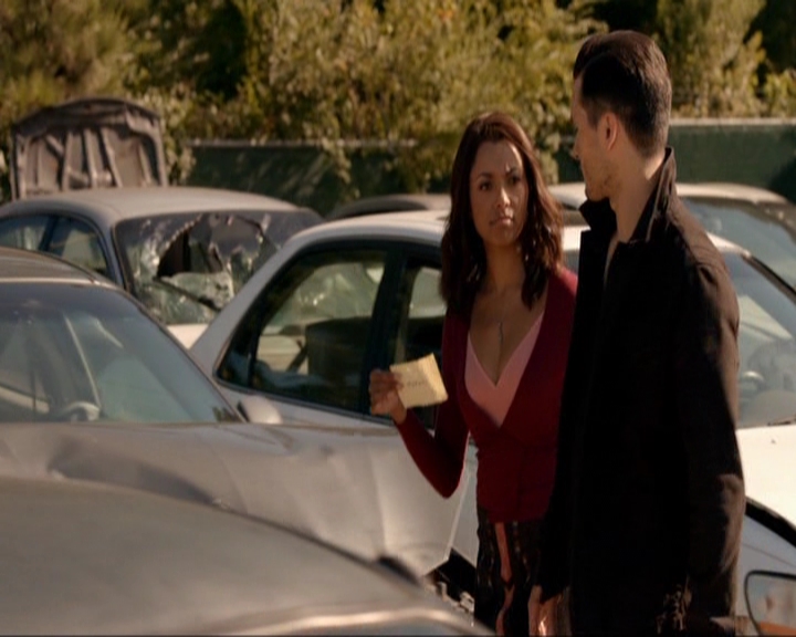 VampireDiariesWorld-dot-nl_7x07MommieDearest0411.jpg