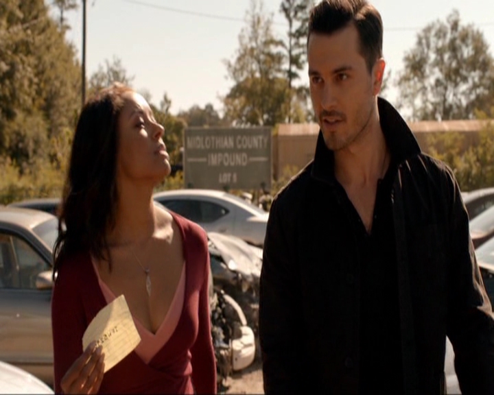 VampireDiariesWorld-dot-nl_7x07MommieDearest0420.jpg