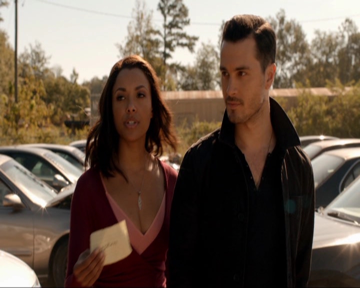 VampireDiariesWorld-dot-nl_7x07MommieDearest0421.jpg