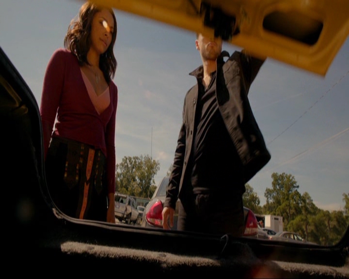 VampireDiariesWorld-dot-nl_7x07MommieDearest0444.jpg