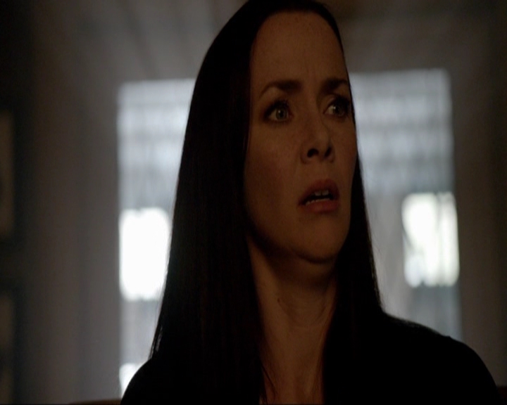 VampireDiariesWorld-dot-nl_7x07MommieDearest0502.jpg