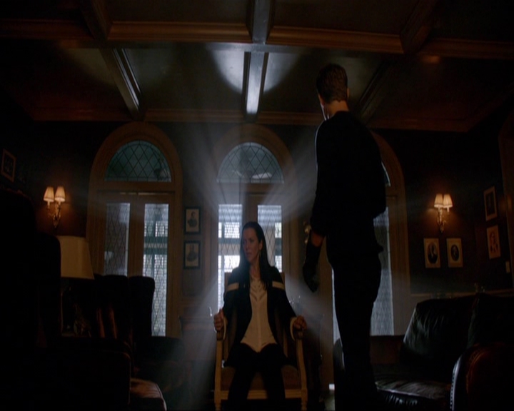 VampireDiariesWorld-dot-nl_7x07MommieDearest0504.jpg