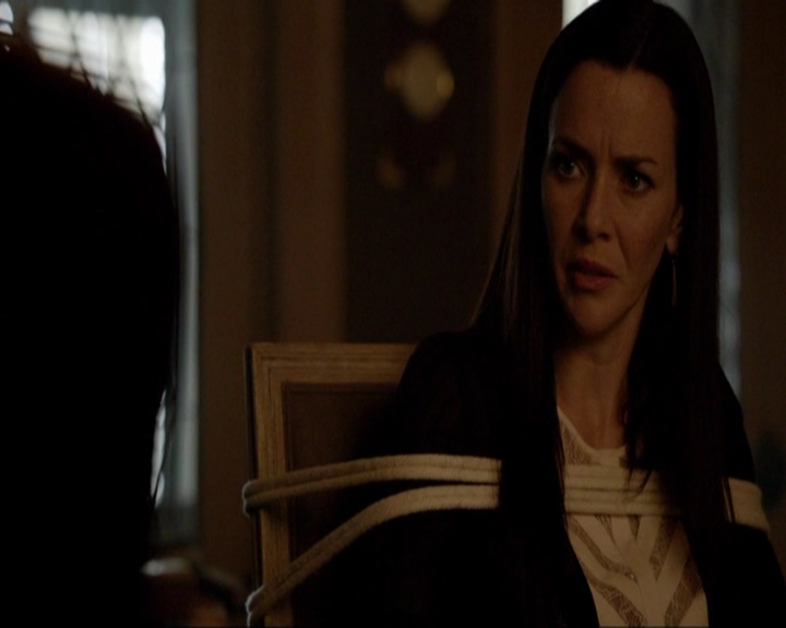 VampireDiariesWorld-dot-nl_7x07MommieDearest0518.jpg