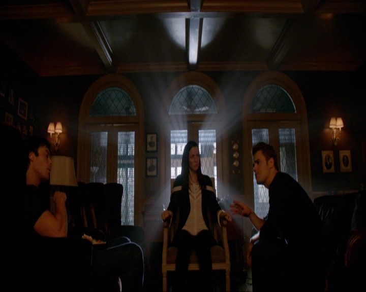 VampireDiariesWorld-dot-nl_7x07MommieDearest0525.jpg