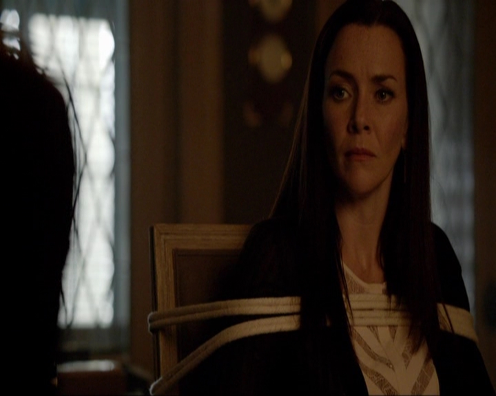 VampireDiariesWorld-dot-nl_7x07MommieDearest0531.jpg