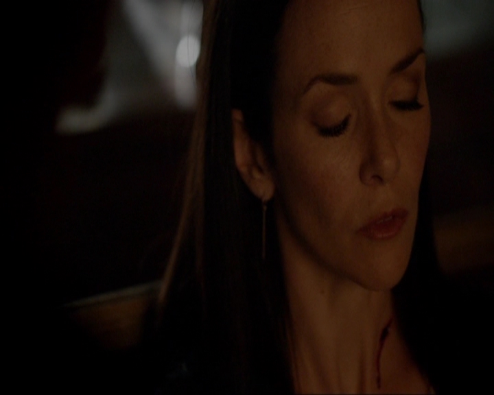 VampireDiariesWorld-dot-nl_7x07MommieDearest1137.jpg