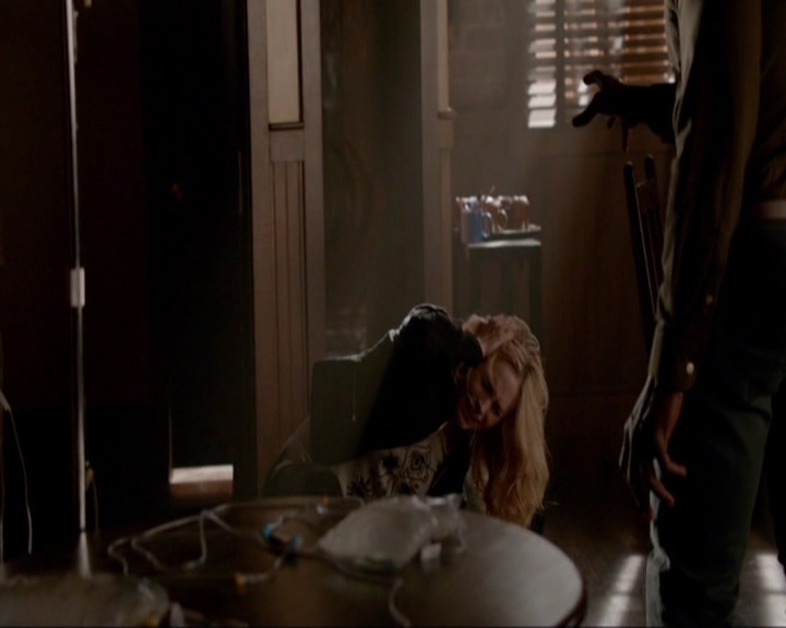 VampireDiariesWorld-dot-nl_7x07MommieDearest1245.jpg