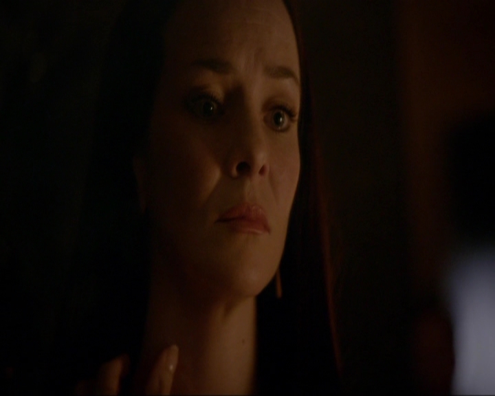 VampireDiariesWorld-dot-nl_7x07MommieDearest1291.jpg