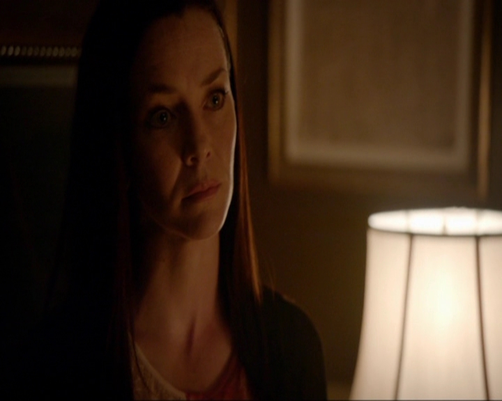 VampireDiariesWorld-dot-nl_7x07MommieDearest1304.jpg