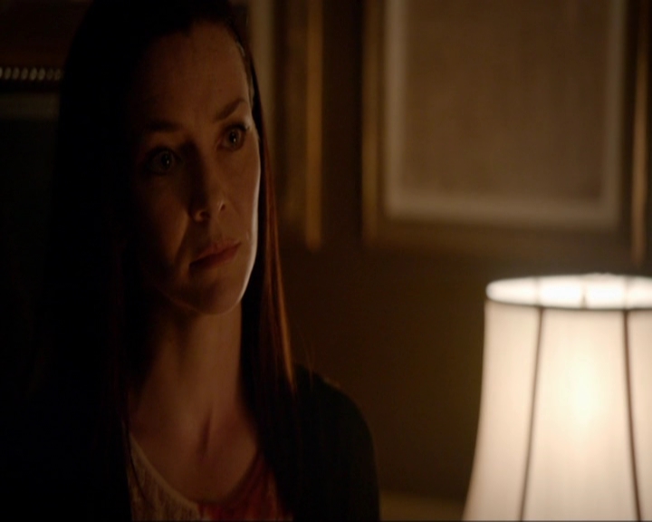 VampireDiariesWorld-dot-nl_7x07MommieDearest1305.jpg