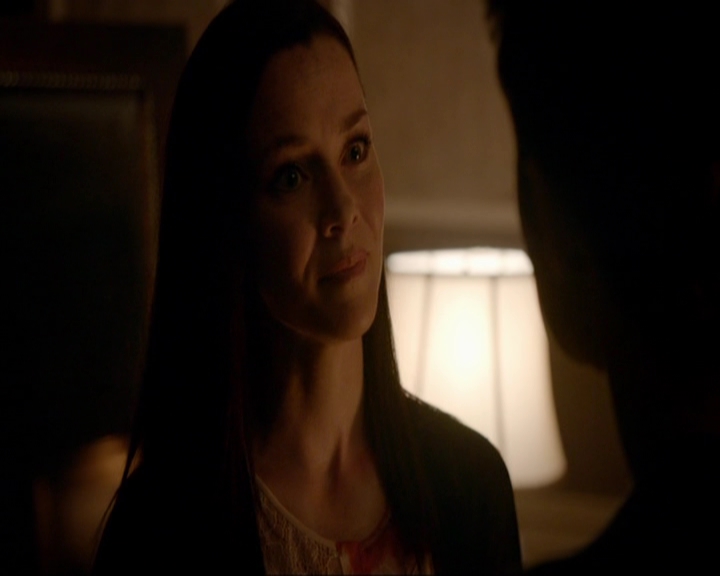 VampireDiariesWorld-dot-nl_7x07MommieDearest1323.jpg