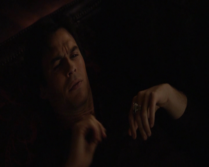 VampireDiariesWorld-dot-nl_7x08HoldMeThrillMeKissMeKillMe-deletedscenes0007.jpg