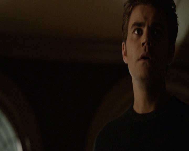 VampireDiariesWorld-dot-nl_7x08HoldMeThrillMeKissMeKillMe-deletedscenes0012.jpg