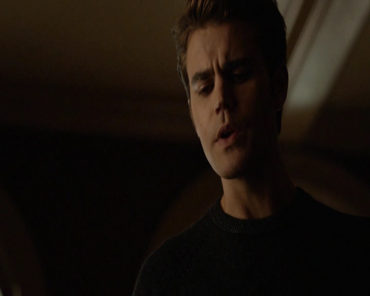 VampireDiariesWorld-dot-nl_7x08HoldMeThrillMeKissMeKillMe-deletedscenes0016.jpg