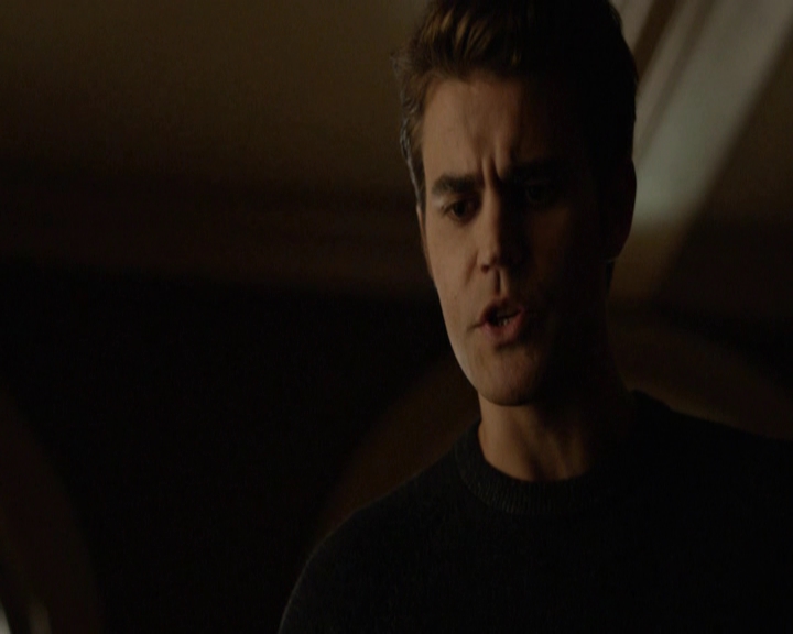 VampireDiariesWorld-dot-nl_7x08HoldMeThrillMeKissMeKillMe-deletedscenes0038.jpg