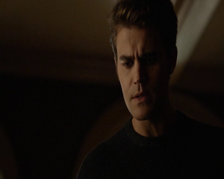 VampireDiariesWorld-dot-nl_7x08HoldMeThrillMeKissMeKillMe-deletedscenes0039.jpg