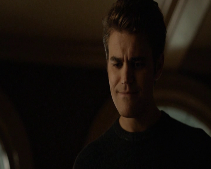 VampireDiariesWorld-dot-nl_7x08HoldMeThrillMeKissMeKillMe-deletedscenes0044.jpg