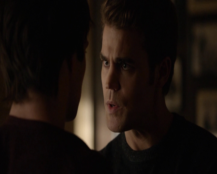 VampireDiariesWorld-dot-nl_7x08HoldMeThrillMeKissMeKillMe-deletedscenes0047.jpg