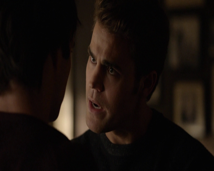 VampireDiariesWorld-dot-nl_7x08HoldMeThrillMeKissMeKillMe-deletedscenes0052.jpg