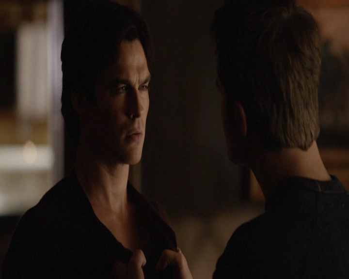 VampireDiariesWorld-dot-nl_7x08HoldMeThrillMeKissMeKillMe-deletedscenes0056.jpg