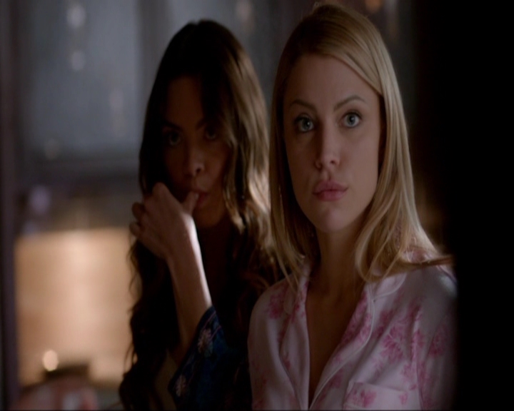 VampireDiariesWorld-dot-nl_7x08HoldMeThrillMeKissMeKillMe0157.jpg