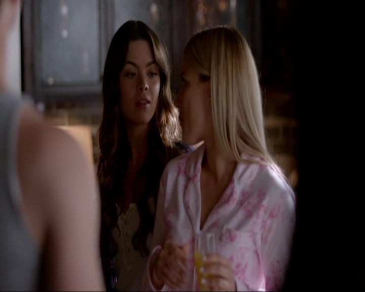 VampireDiariesWorld-dot-nl_7x08HoldMeThrillMeKissMeKillMe0163.jpg