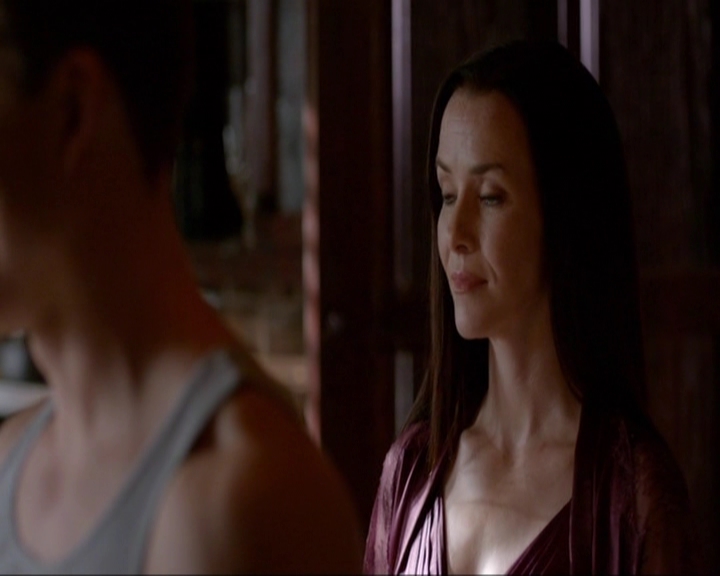 VampireDiariesWorld-dot-nl_7x08HoldMeThrillMeKissMeKillMe0178.jpg