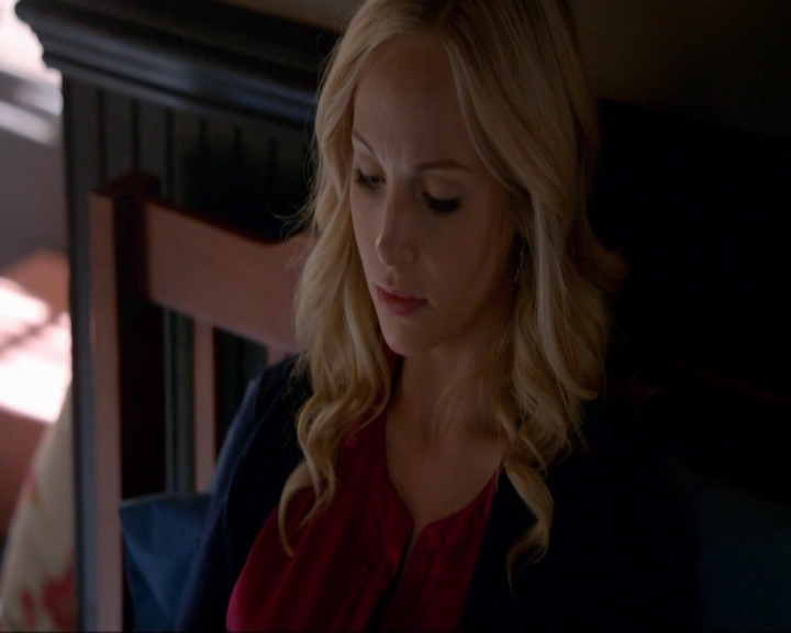 VampireDiariesWorld-dot-nl_7x08HoldMeThrillMeKissMeKillMe0211.jpg