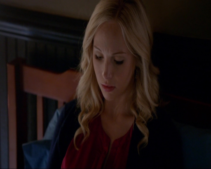 VampireDiariesWorld-dot-nl_7x08HoldMeThrillMeKissMeKillMe0214.jpg