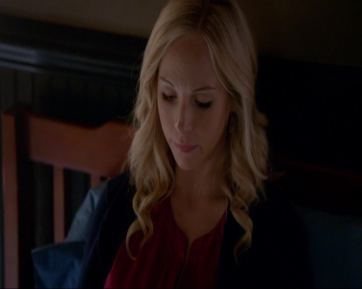 VampireDiariesWorld-dot-nl_7x08HoldMeThrillMeKissMeKillMe0215.jpg