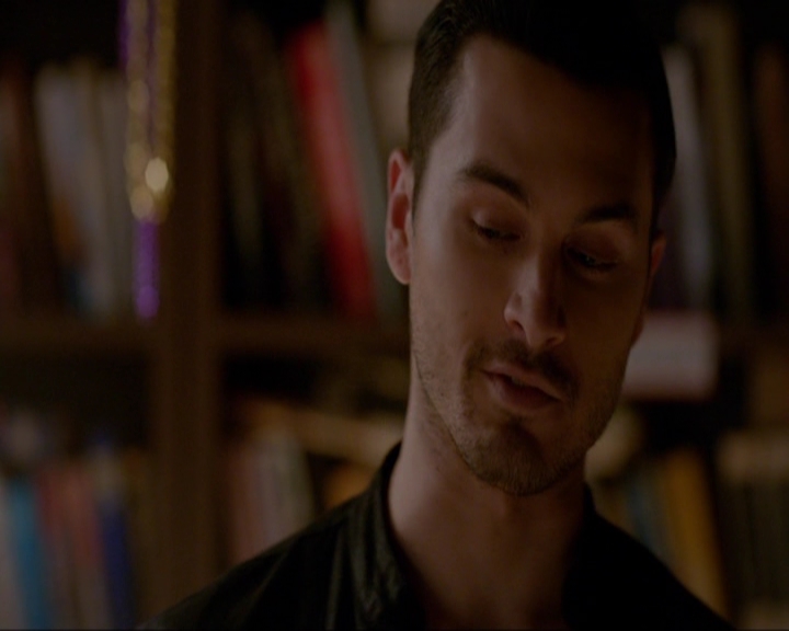 VampireDiariesWorld-dot-nl_7x08HoldMeThrillMeKissMeKillMe0271.jpg