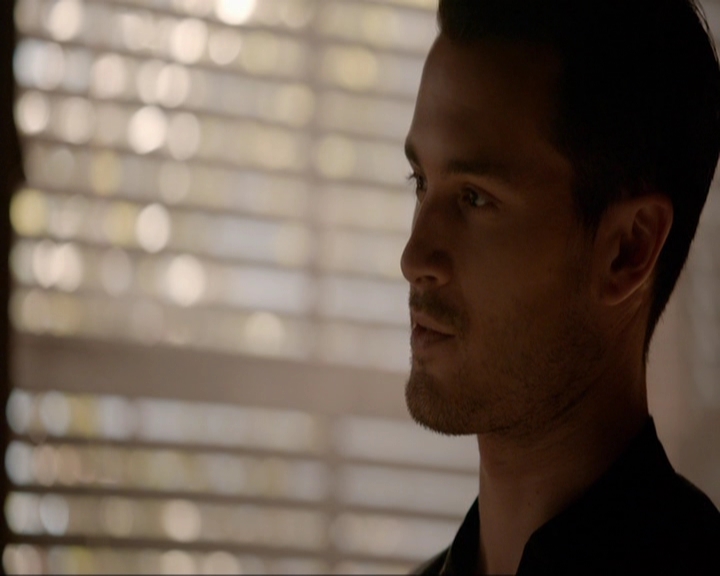 VampireDiariesWorld-dot-nl_7x08HoldMeThrillMeKissMeKillMe0297.jpg