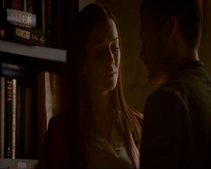 VampireDiariesWorld-dot-nl_7x08HoldMeThrillMeKissMeKillMe0325.jpg