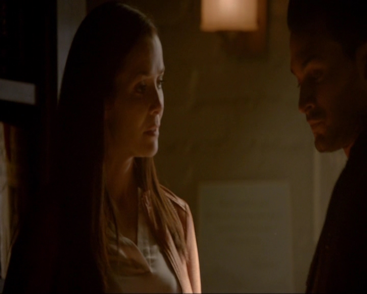 VampireDiariesWorld-dot-nl_7x08HoldMeThrillMeKissMeKillMe0326.jpg