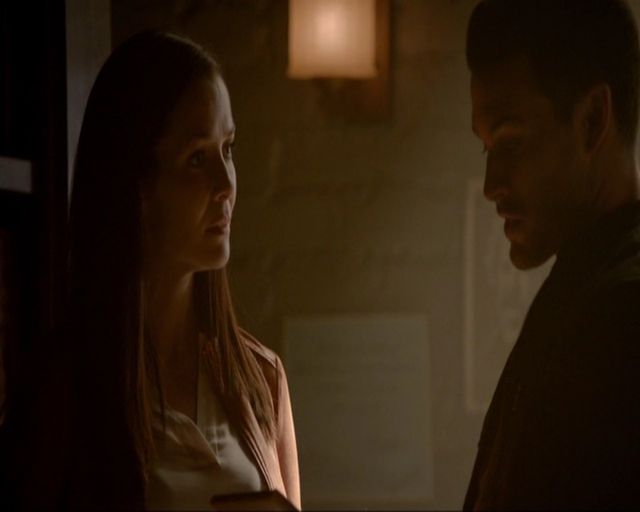 VampireDiariesWorld-dot-nl_7x08HoldMeThrillMeKissMeKillMe0328.jpg