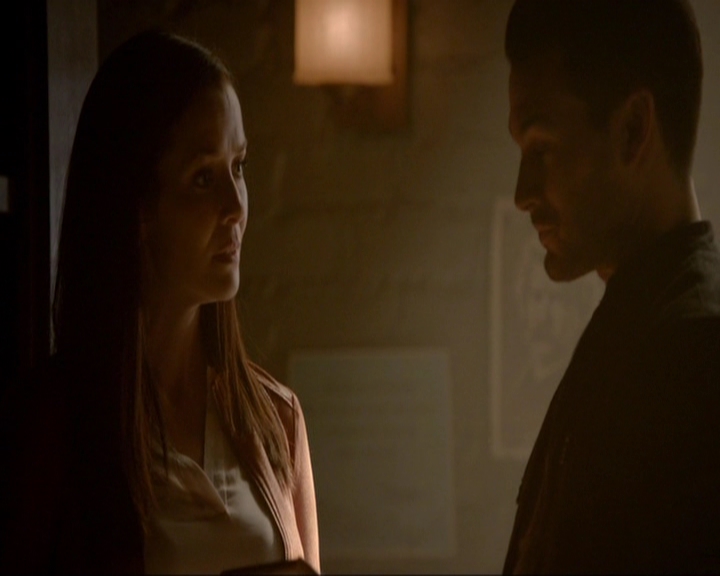 VampireDiariesWorld-dot-nl_7x08HoldMeThrillMeKissMeKillMe0329.jpg