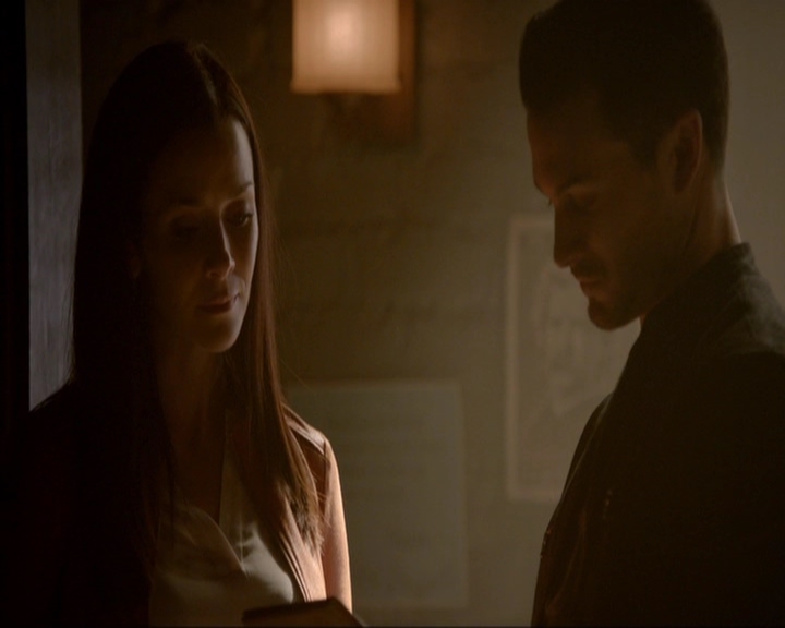 VampireDiariesWorld-dot-nl_7x08HoldMeThrillMeKissMeKillMe0331.jpg