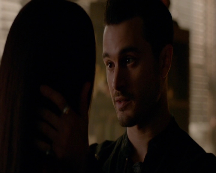 VampireDiariesWorld-dot-nl_7x08HoldMeThrillMeKissMeKillMe0364.jpg