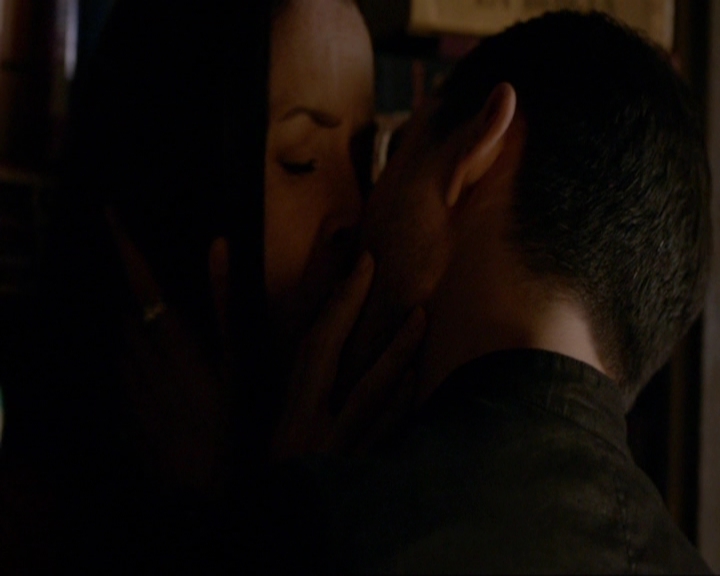 VampireDiariesWorld-dot-nl_7x08HoldMeThrillMeKissMeKillMe0388.jpg