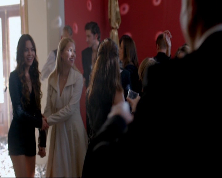 VampireDiariesWorld-dot-nl_7x08HoldMeThrillMeKissMeKillMe0433.jpg