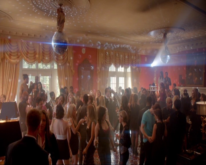 VampireDiariesWorld-dot-nl_7x08HoldMeThrillMeKissMeKillMe0439.jpg